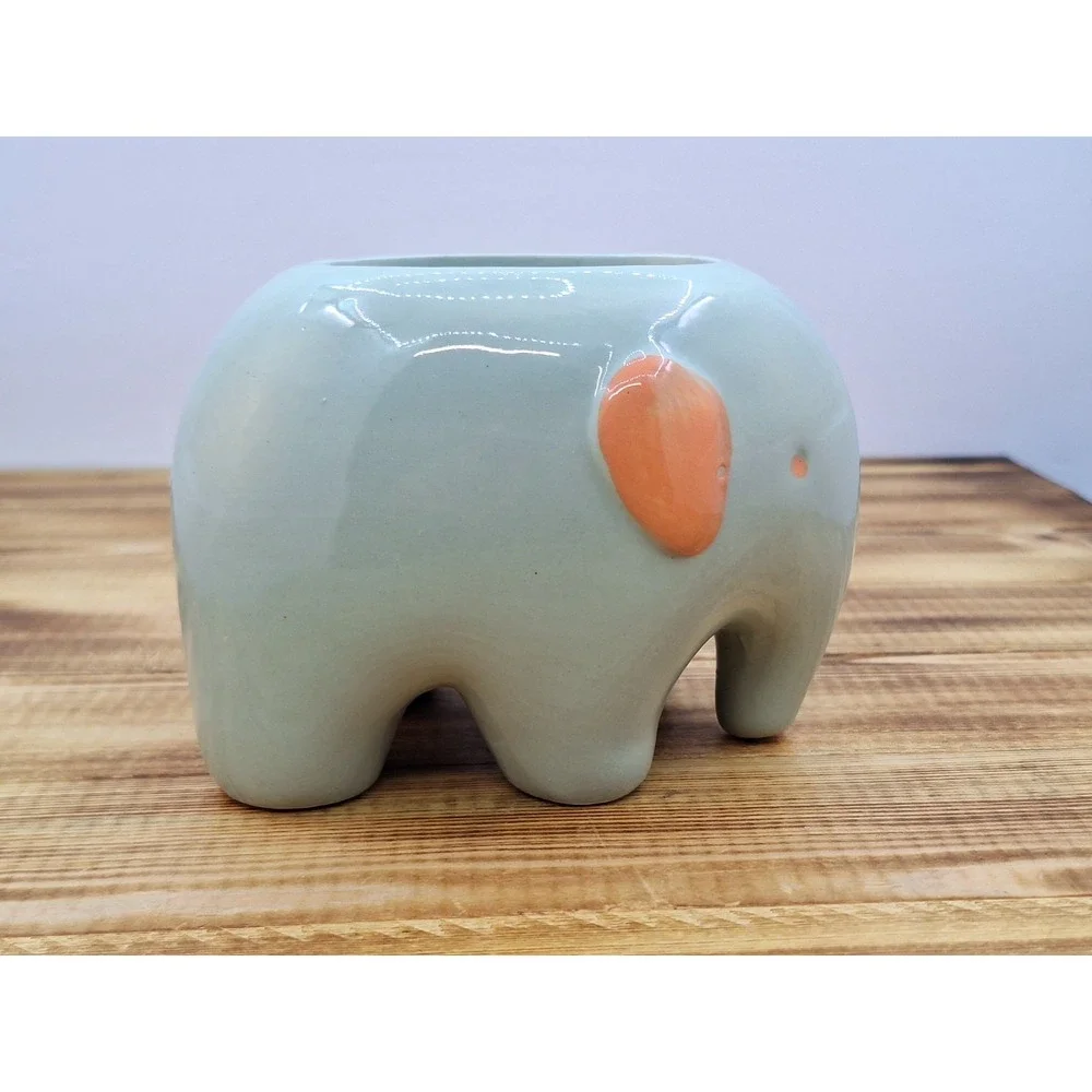The Unbranded Brand ceramic elephant